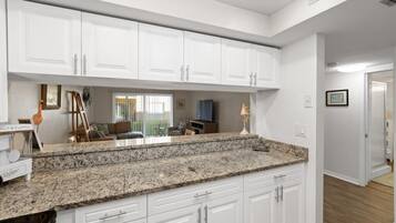 Condo, Multiple Beds, Balcony, Garden View (Pelican Inlet C119) | Interior