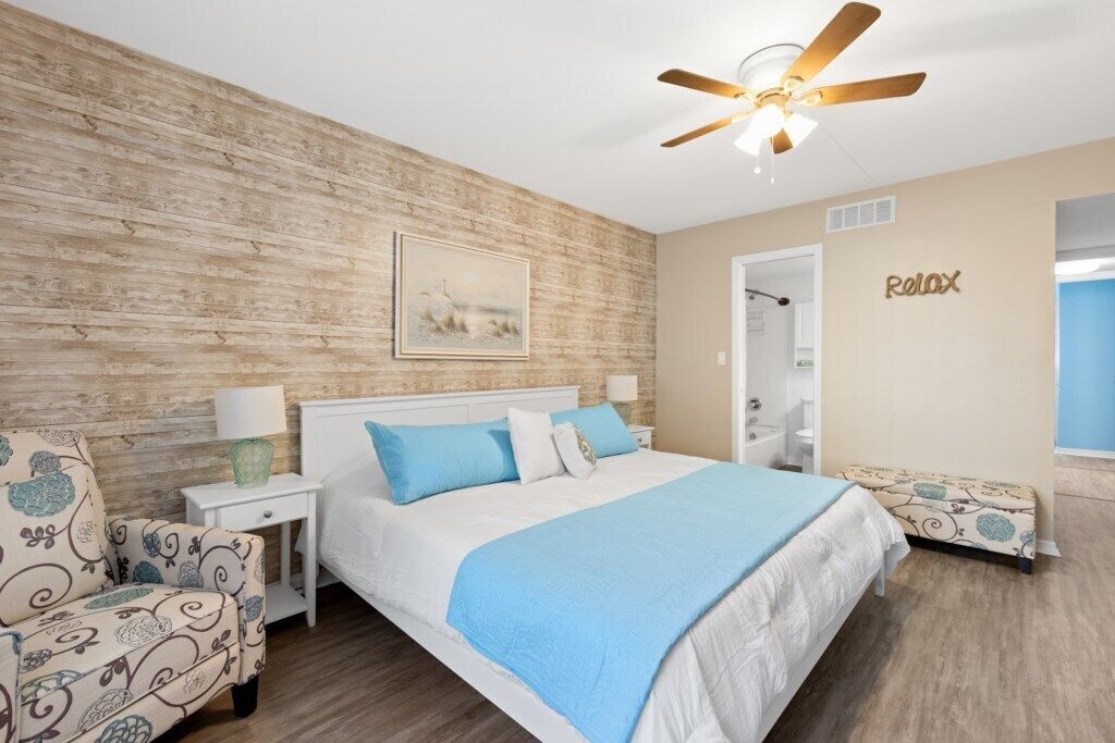 Condo, Multiple Beds, Balcony, Garden View (Pelican Inlet C119) | 2 bedrooms, individually decorated, individually furnished