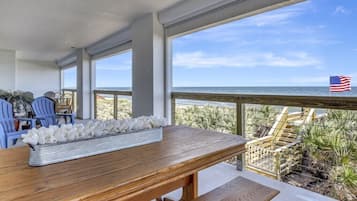 House, Multiple Beds, Balcony (White House on Flagler Beach - All) | Outdoor dining