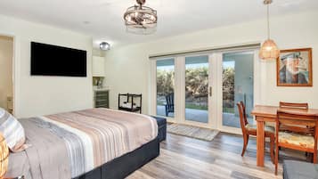 House, Multiple Beds, Patio, Garden View (Unit 11)