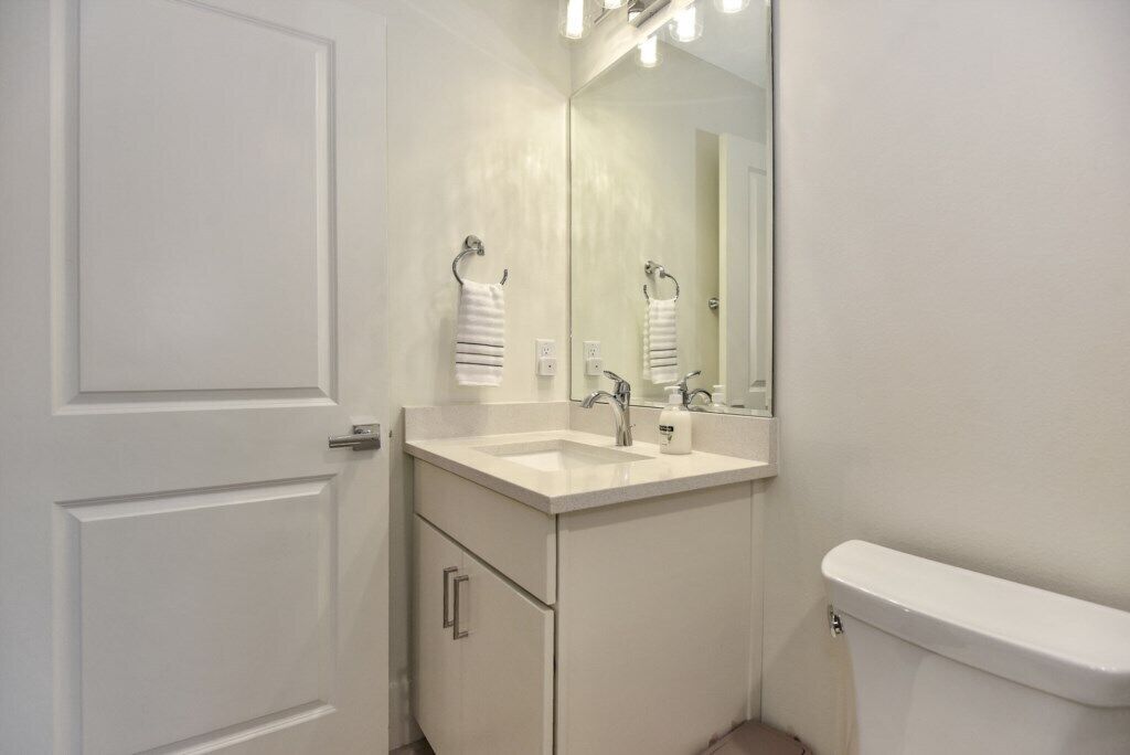 House, Multiple Beds, Patio, Garden View (Unit 11) | Bathroom