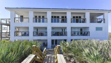 House, Multiple Beds, Balcony, Garden View (Unit 12) | View from room