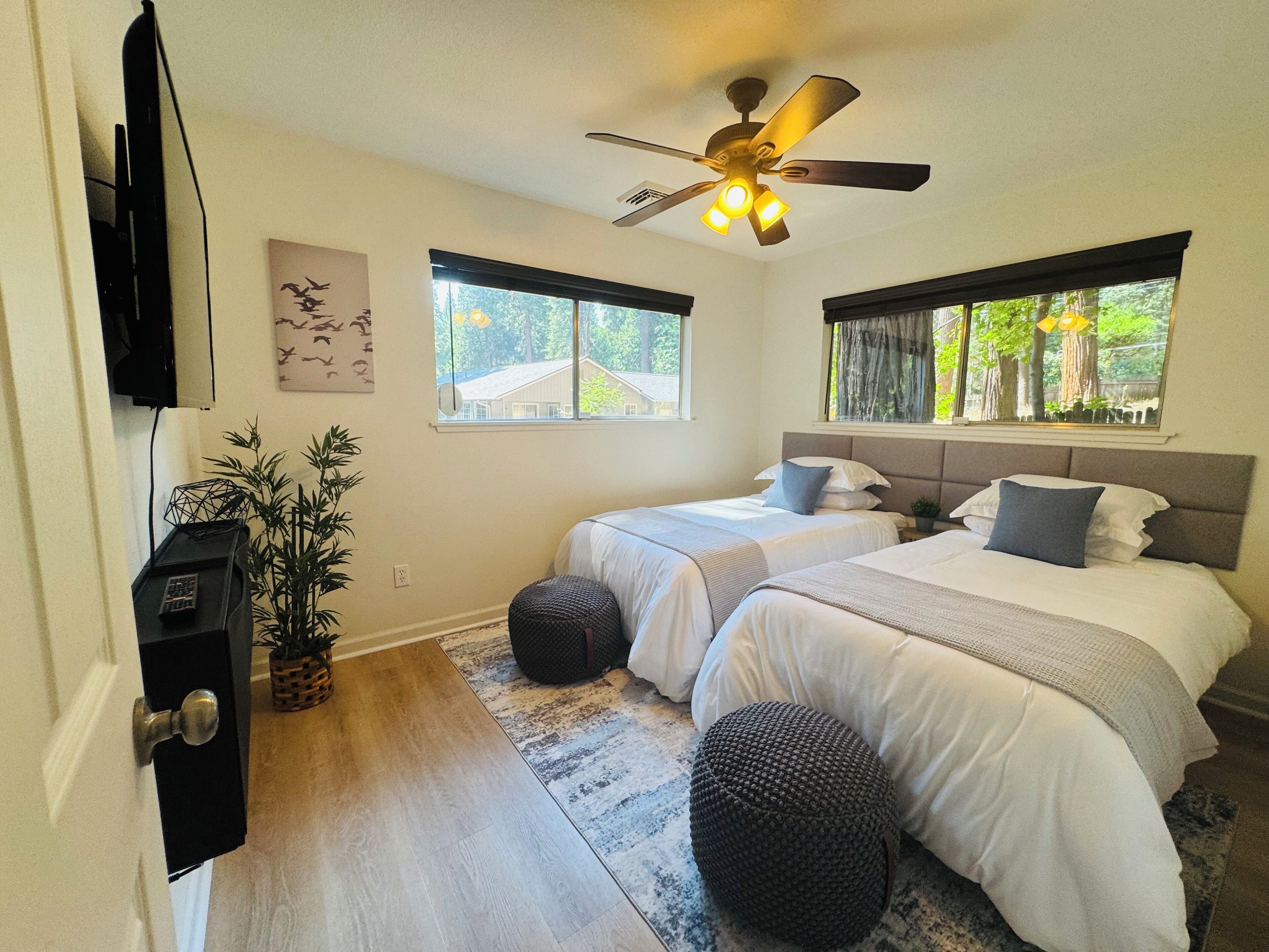 2 bedrooms, iron/ironing board, WiFi, bed sheets