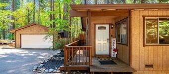 Charming Cabin Close to Lake ~ Apple Hill ~ Tahoe