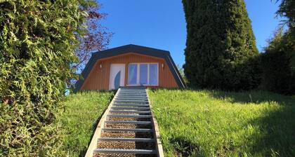 Atypical chalet with enclosed garden and breathtaking views! Rosa-Lila the Tiny-house