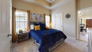 2 chambres, bureau, Wi-Fi, literie fournie