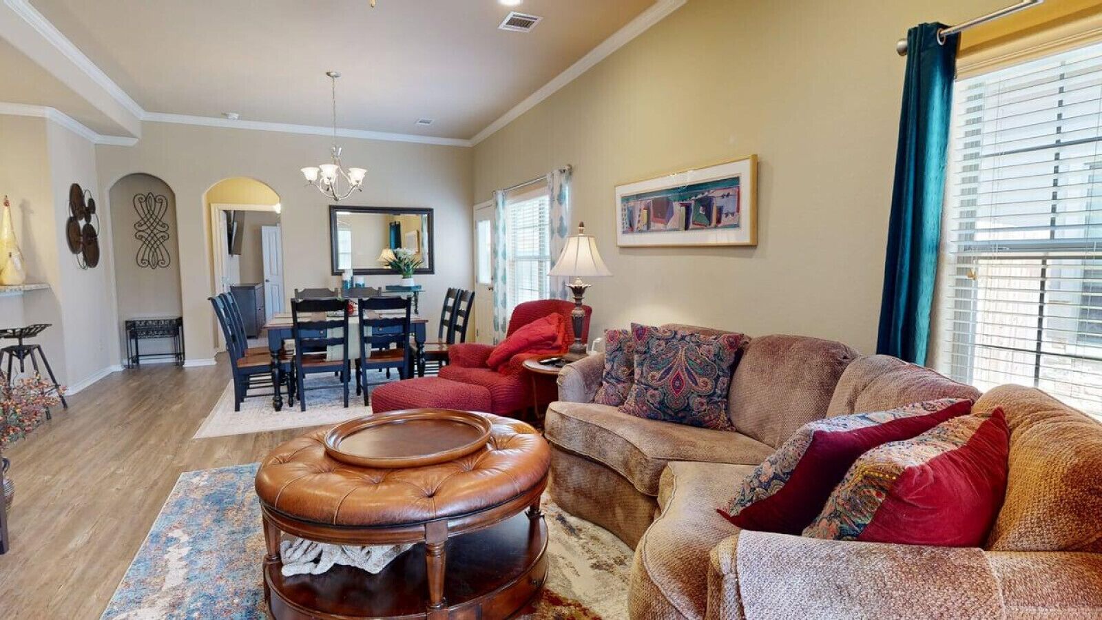 電視、乒乓球設施、音響