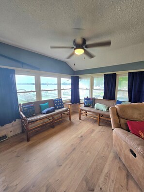 Smart TV, table football, ping pong, books