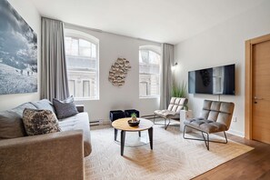 Luxury Apartment, 2 Bedrooms | Living area