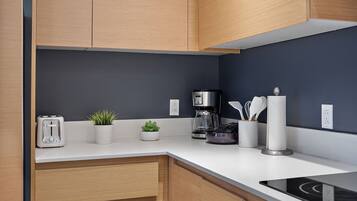 Superior Apartment, 3 Bedrooms | Private kitchen | Full-sized fridge, microwave, oven, stovetop