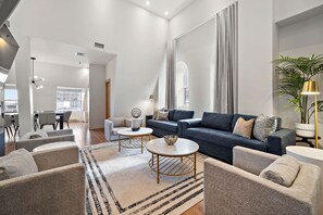 Superior Apartment, 2 Bedrooms | Living area