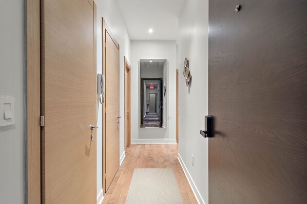 Deluxe Apartment, 2 Bedrooms | Living area