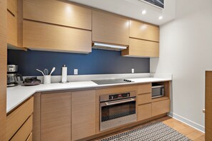 Căn hộ Superior, 3 phòng ngủ | Bếp riêng | Tủ lạnh, lò vi sóng, lò nướng, bếp nấu 