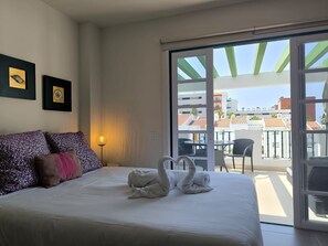 1 chambre, fer et planche à repasser, Wi-Fi, draps fournis