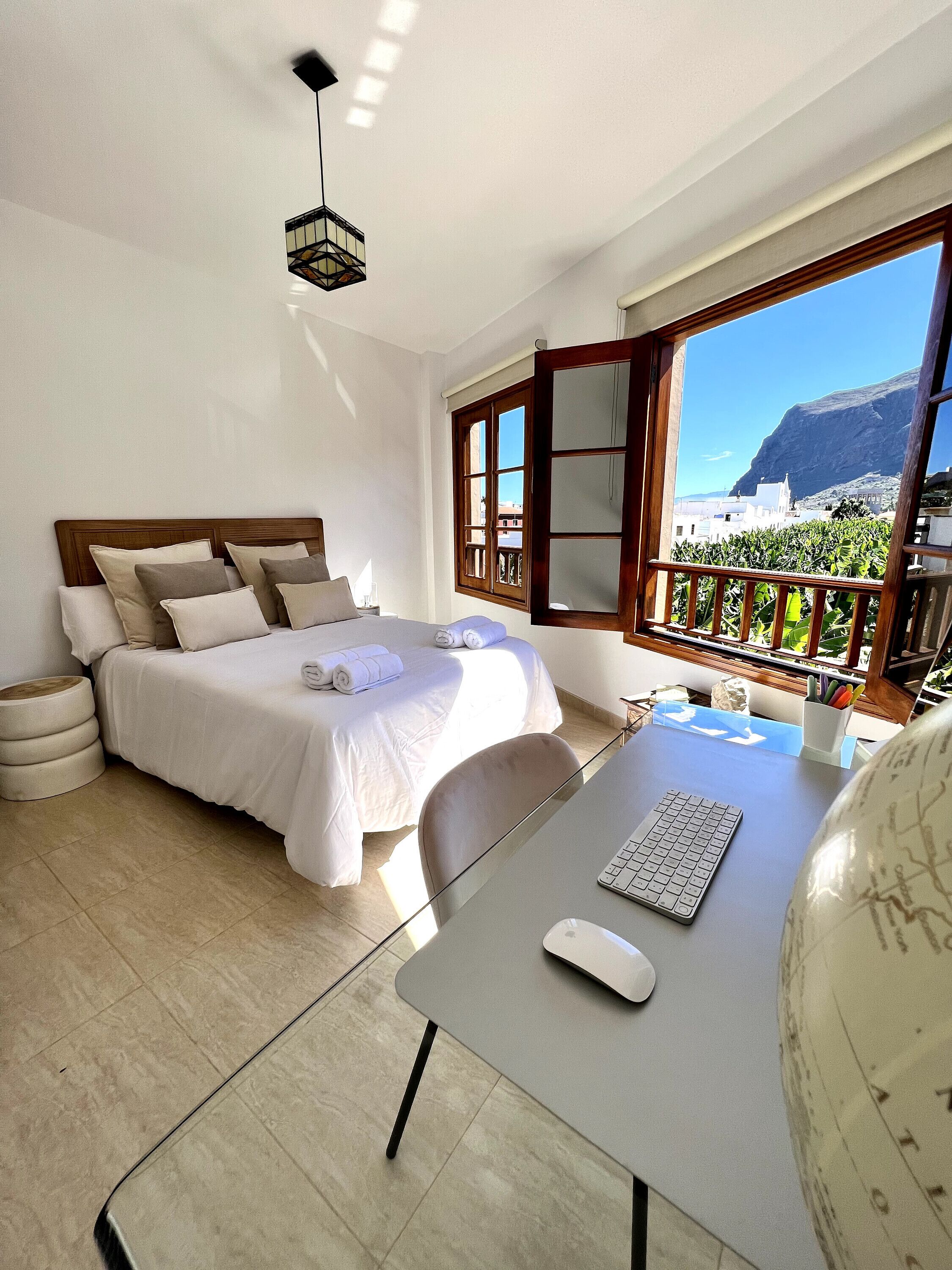 2 slaapkamers, een strijkplank/strijkijzer, wifi, beddengoed