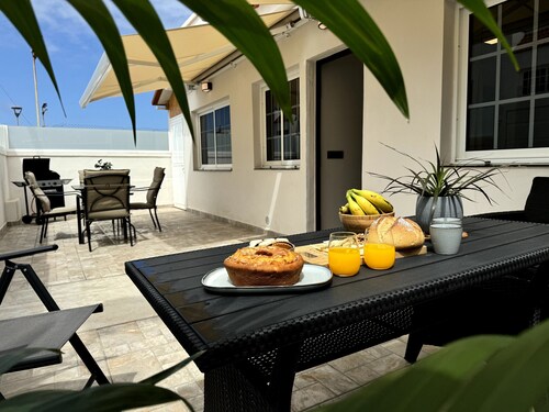 Vacation Home 'Mar Y Montaña' with Mountain View, Wi-Fi and Air Conditioning