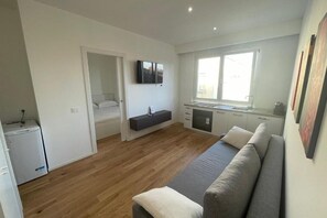 Living area - Flora: 1 Bedroom Apartment 1 (Milano)