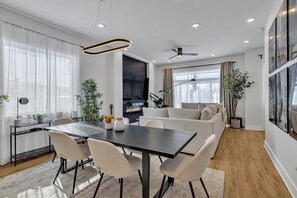 Dining - ☀︎ 2-Bed, 2.5-Bath East Nashville Townhome with Rooftop Deck, 1mi to Stadium ☀︎ (Nashville)