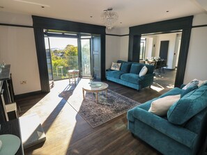 Living area - 9 Brython Place (Tenby)