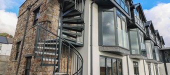 10 Brython Place