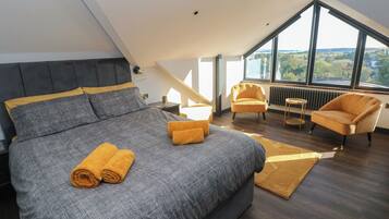 3 bedrooms, individually decorated, individually furnished, free WiFi