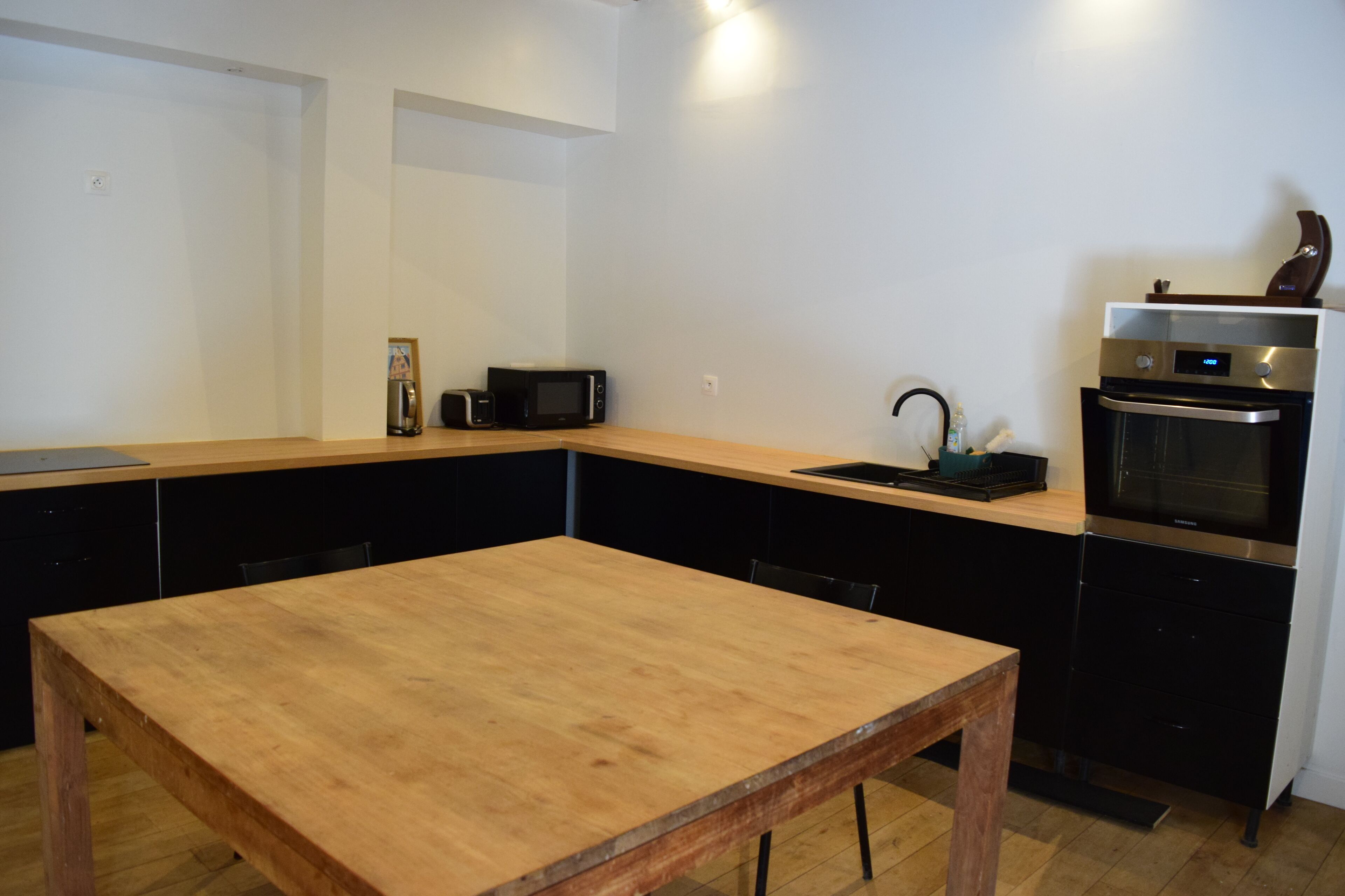 Micro-ondes, four, plaque de cuisson, lave-vaisselle