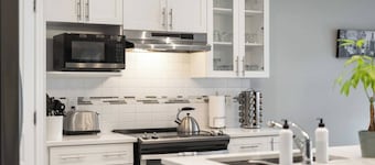 Pleasant and Quaint 4BED|Orleans