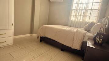 2 chambres, fer et planche Ă repasser, Wi-Fi gratuit, draps fournis