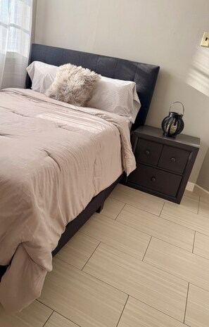 2 bedrooms, iron/ironing board, free WiFi, bed sheets