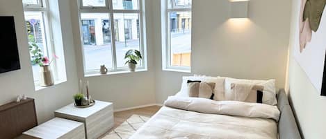 2 sovrum, skrivbord, strykjärn/strykbräda och wi-fi