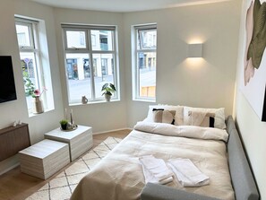 2 chambres, bureau, fer et planche à repasser, Wi-Fi