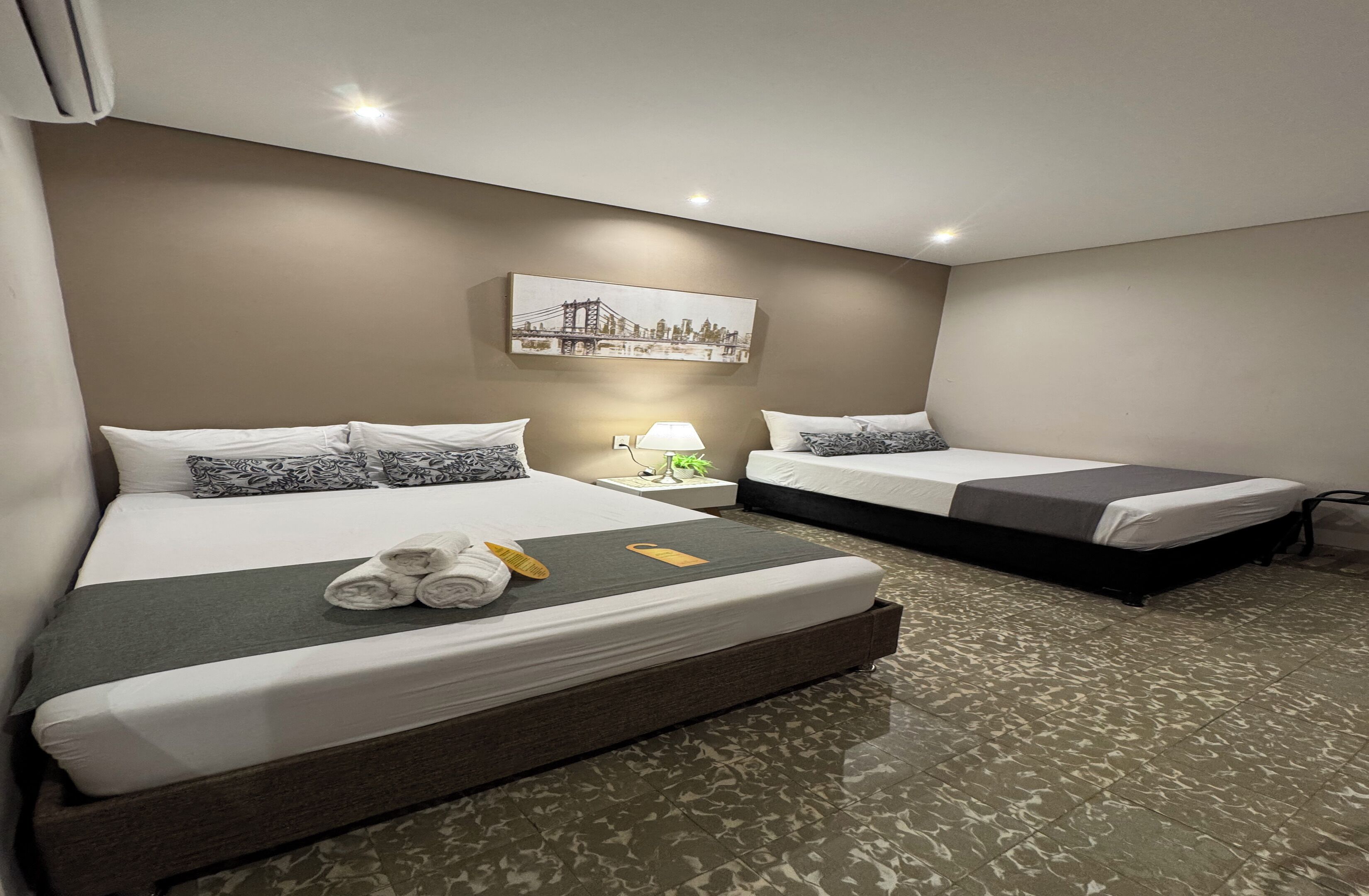 1 bedroom, desk, free WiFi, bed sheets