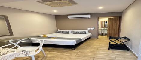 1 chambre, bureau, Wi-Fi gratuit, draps fournis