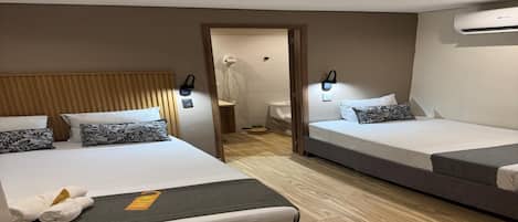 1 bedroom, desk, free WiFi, bed sheets