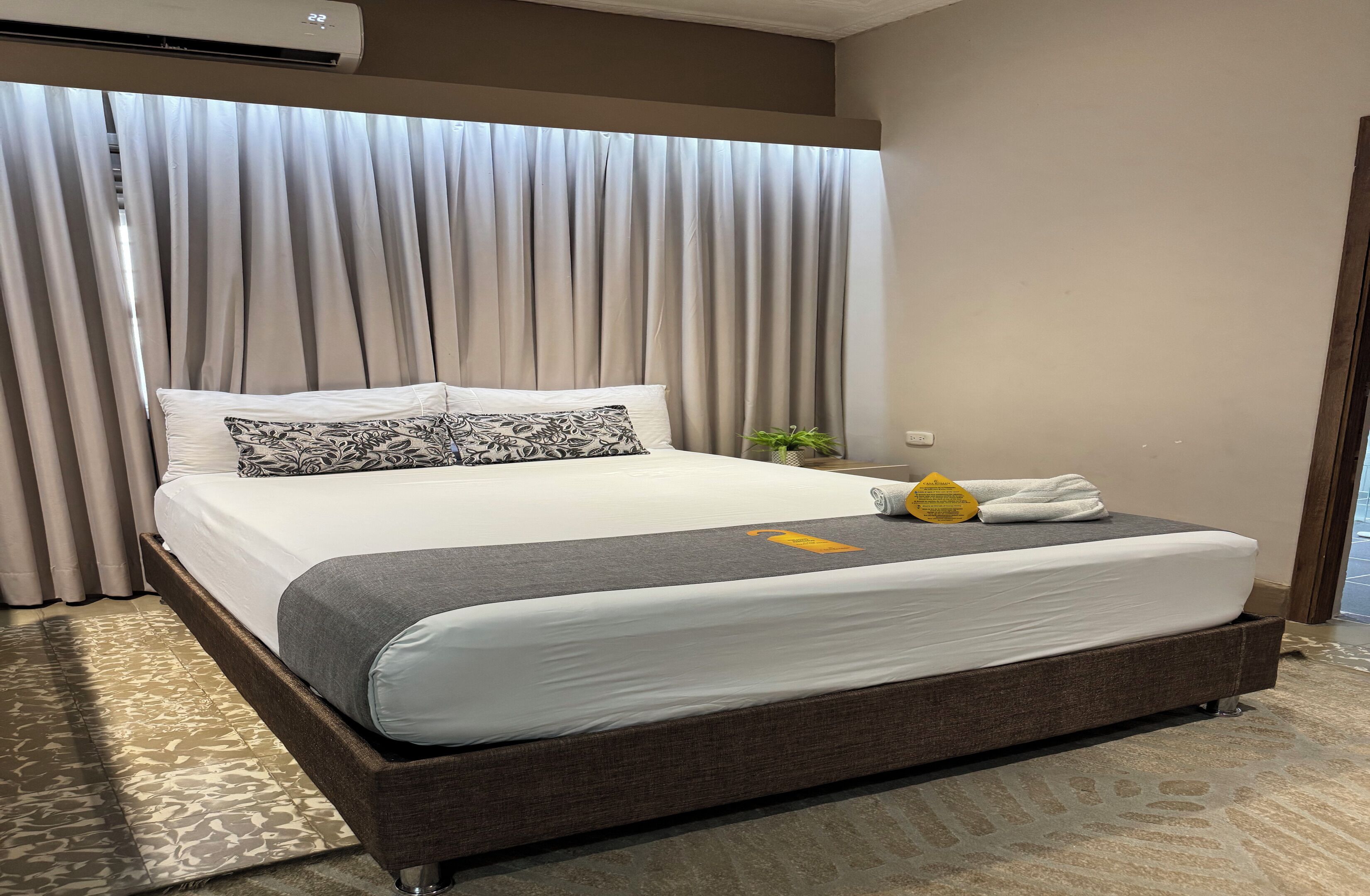 1 chambre, bureau, Wi-Fi gratuit, draps fournis