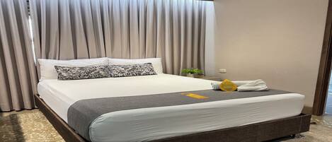 1 habitación, escritorio, wifi gratis y ropa de cama