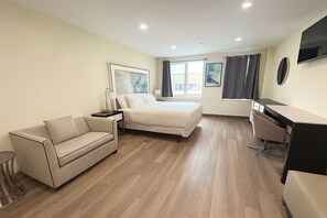 Suíte estúdio luxo | Roupas de cama premium, edredons de pluma, escrivaninha