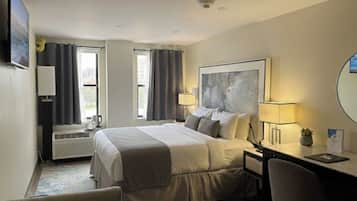 Studiosuite – deluxe | Sengetøy av topp kvalitet, dundyner og skrivebord