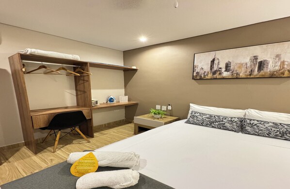 1 quarto, escrivaninha, Wi-Fi de cortesia, roupa de cama