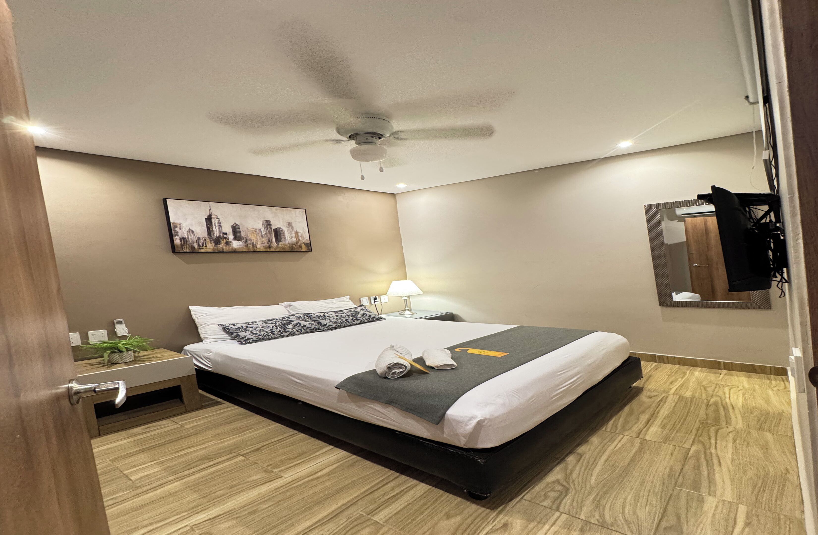 1 bedroom, desk, free WiFi, bed sheets