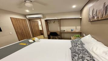 1 dormitorio, escritorio, wifi gratis y ropa de cama