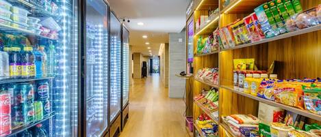 Basic Apartment | Gift shop