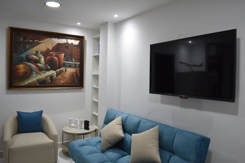 Eco-Chic Suite in Kennedy, Guayaquil