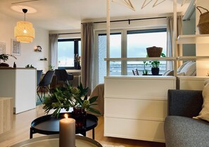 TV - Chic, stylish and bright apartment in Münster **** (Münster)