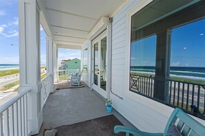 Terrace/patio - Flagler Beachfront Condo With Balcony Over Ocean View (Flagler Beach)
