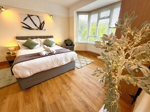 3 bedrooms, iron/ironing board, travel crib, free WiFi