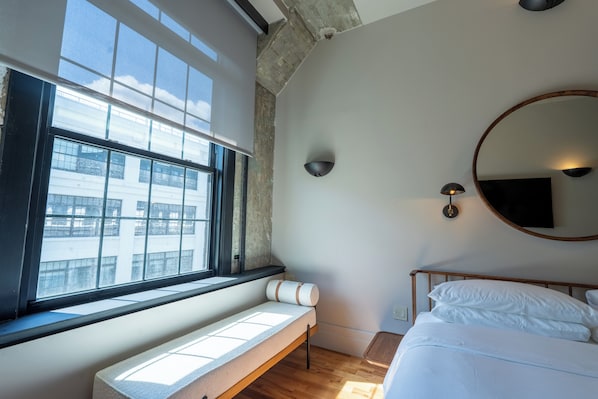 Room, 1 King Bed (Harbor) | Blackout drapes, soundproofing, iron/ironing board, free WiFi
