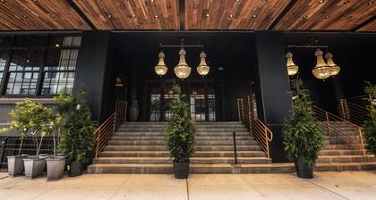 Sela V Hotel