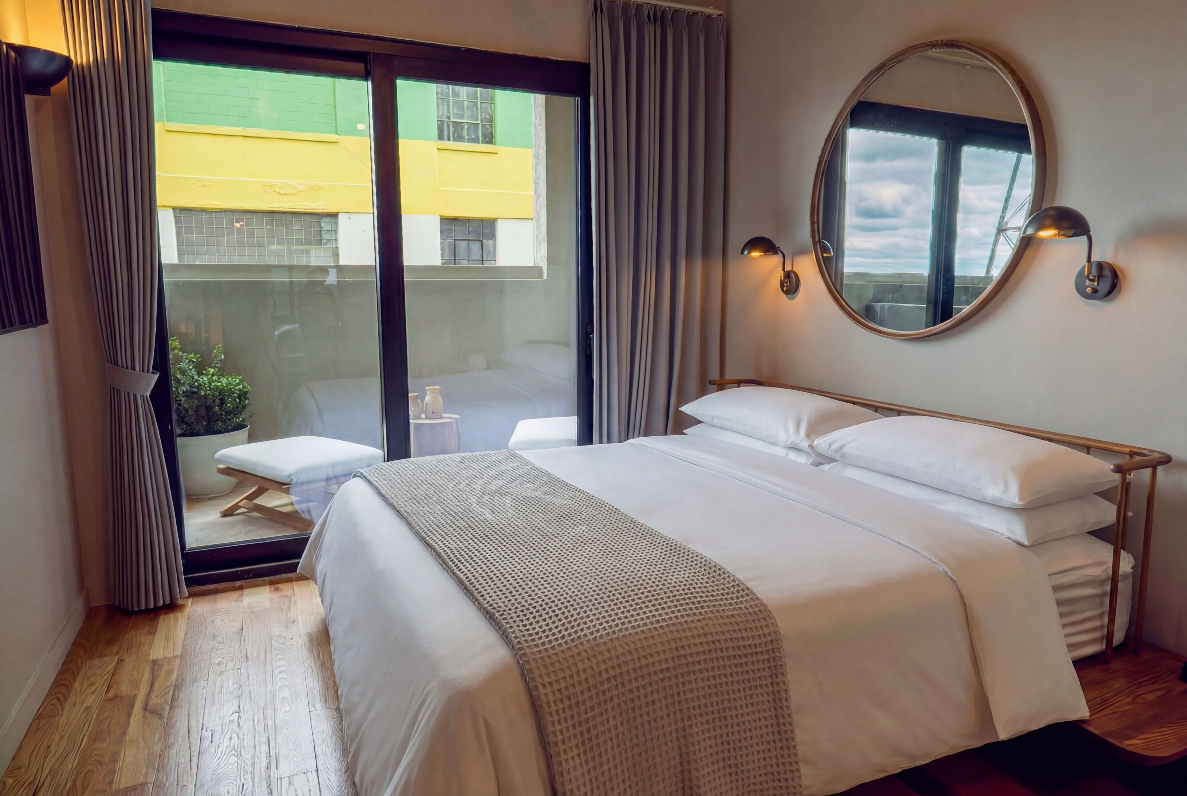 Room, 1 King Bed, Balcony (Harbor) | Blackout drapes, soundproofing, iron/ironing board, free WiFi
