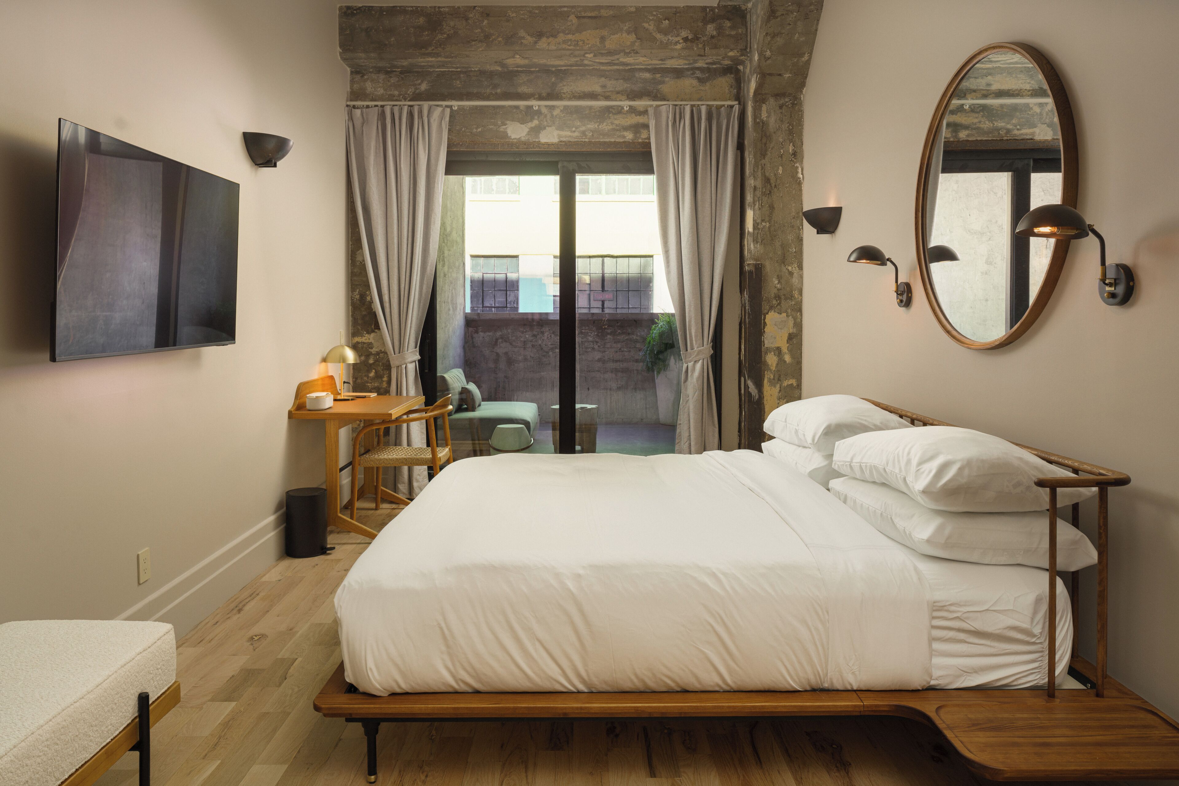 Habitación, 1 cama King size | Cortinas blackout, insonorización y tabla de planchar con plancha 